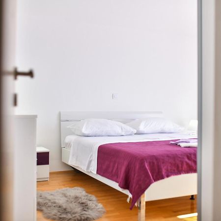 Отель Apartman Novokmet-Crno Задар Экстерьер фото