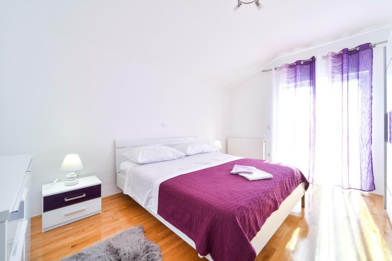 Отель Apartman Novokmet-Crno Задар Экстерьер фото